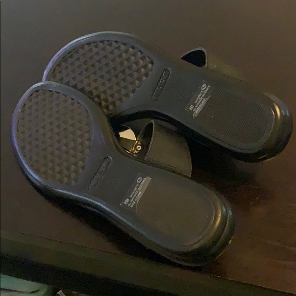 Aersoles Sandals w/Bling - Picture 4 of 4